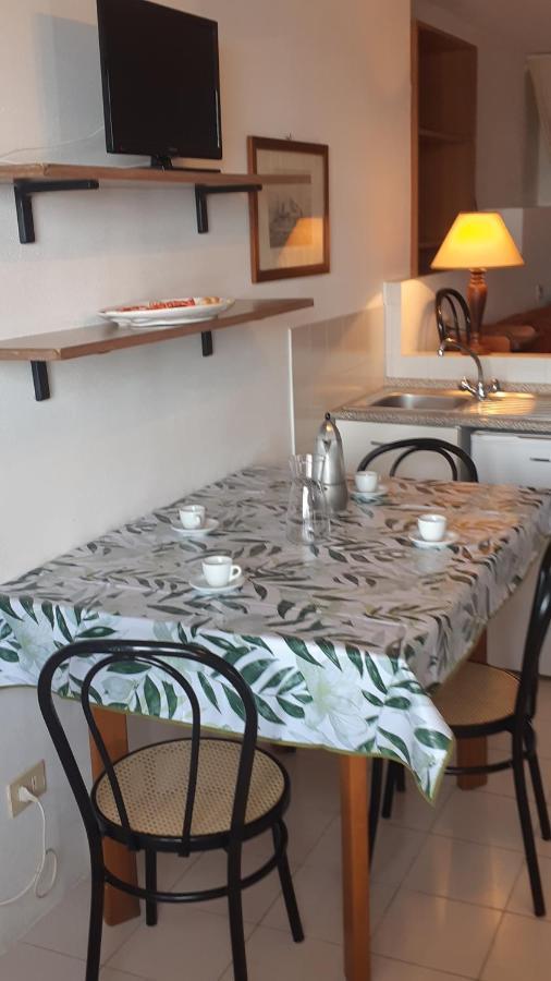 卡勒公寓酒店 Isola D'Elba 外观 照片