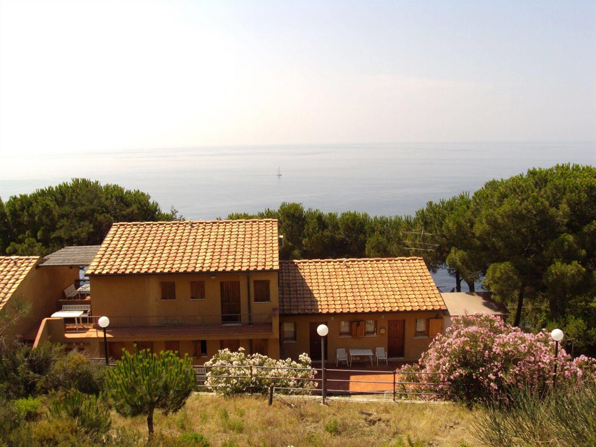 卡勒公寓酒店 Isola D'Elba 外观 照片